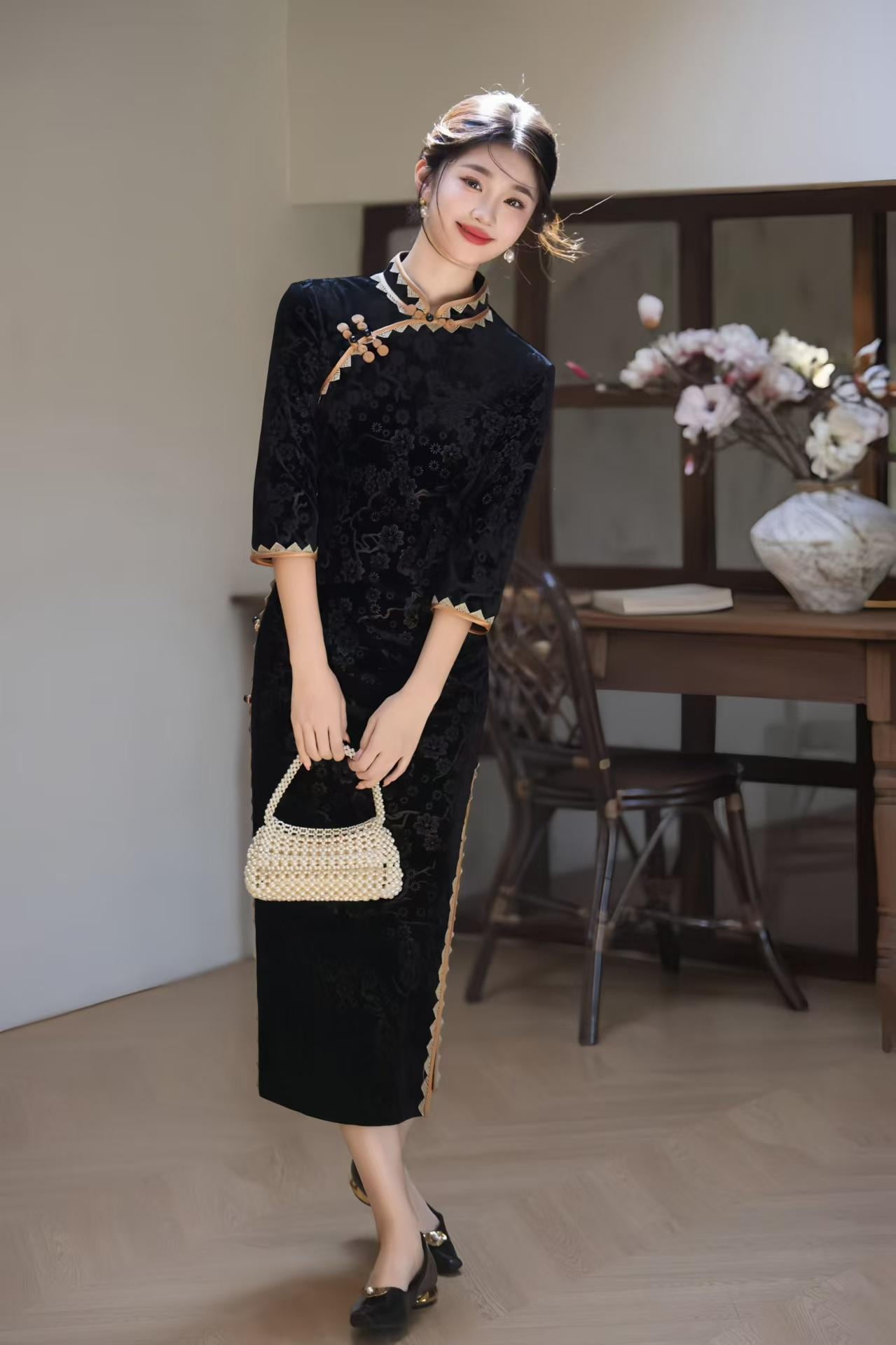 Luxury Velvet Qipao Dress, Black Embossed Cheongsam with Gold Trim, Elegant Oriental Midi Dress, Vintage Autumn Dress