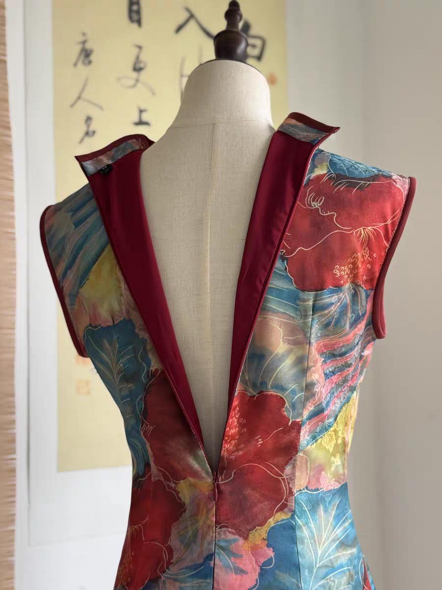 Atrevido Vestido Chino de Colores con Alegres Estampados,Summer Celebration Qipao, Energetic Oriental Dress ,Dopamine Style Cheongsam