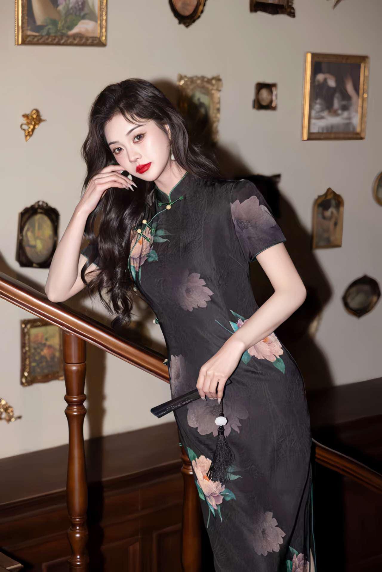 Qipao de raso negro, Elegante Cheongsam floral, Vestido chino vintage, Traje de novia asiático, Ceremonia del Té, Vestido de noche formal