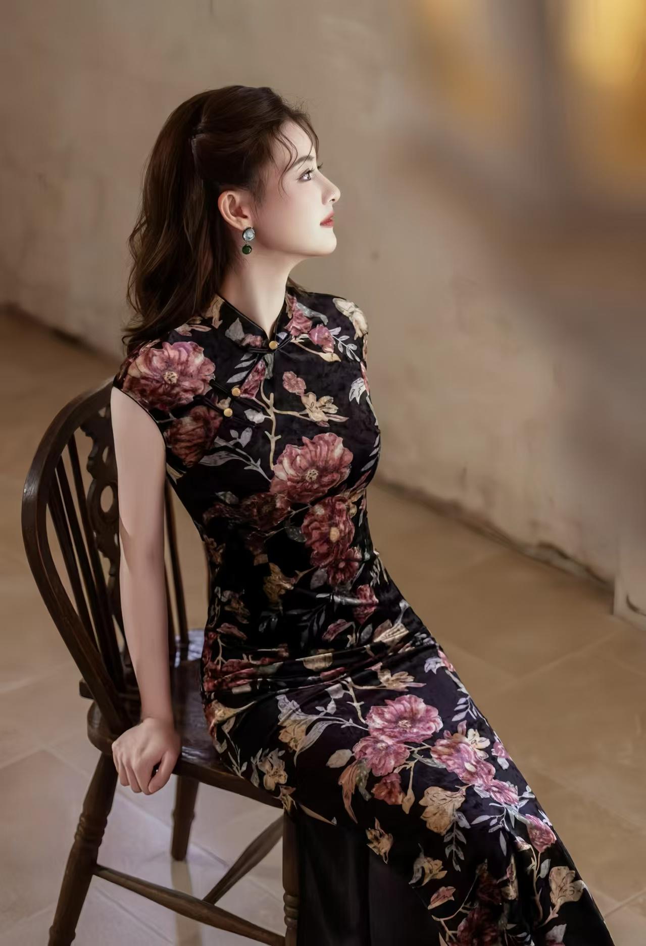 Black velvet qipao, floral print cheongsam, sleeveless Chinese dress, elegant vintage dress, autumn winter dress, gift