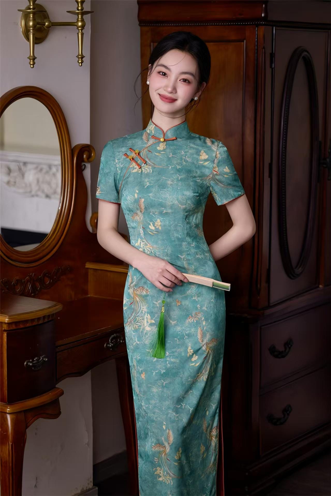 Elegante Qipao de Brocado, Cheongsam Verde, Vestido de Noche Estilo Asiático, Traje para Evento Cultural, Túnica Cheongsam Vintage, Moderno