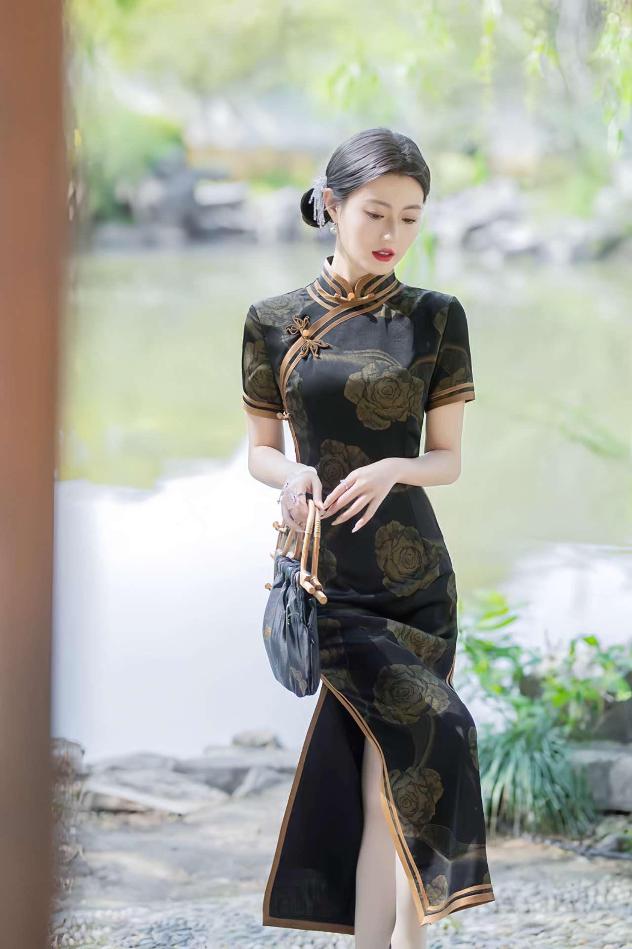 Cheongsam Clásico de Seda, Vestido Qipao Negro, Vestido Chino Vintage, Qipao con Diseño de Rosas, Vestido Tradicional, tallas grandes M-5XL