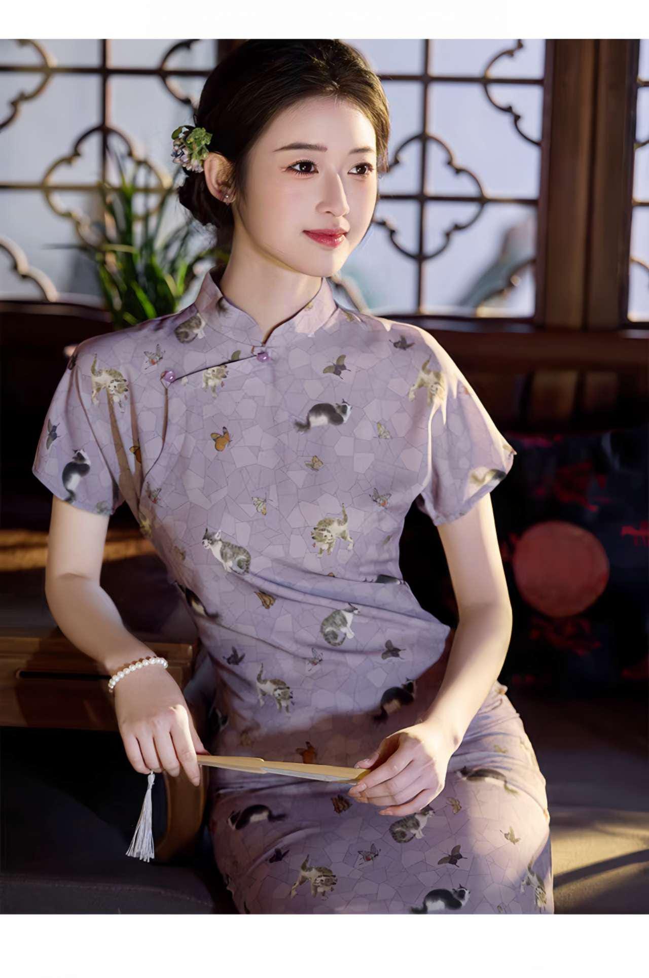 Cheongsam de Gato Morado, Qipao Chino Vintage, Regalo para Ella, Vestido de Té, Vestido Asiático Artístico, Qipao Elegante y Divertido