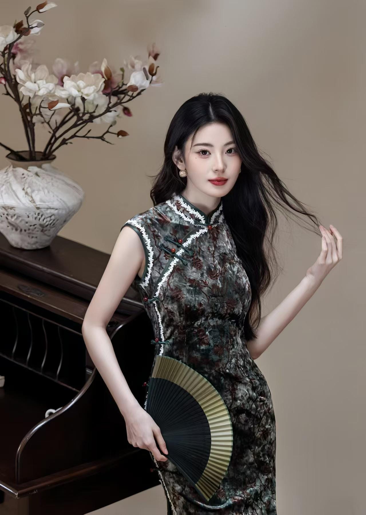 Green Velvet Qipao, Elegant Chinese Long Gown, Vintage Floral Midi Dress, Oriental Party Outfit, Asian Evening Dress, Winter Cheongsam Dress