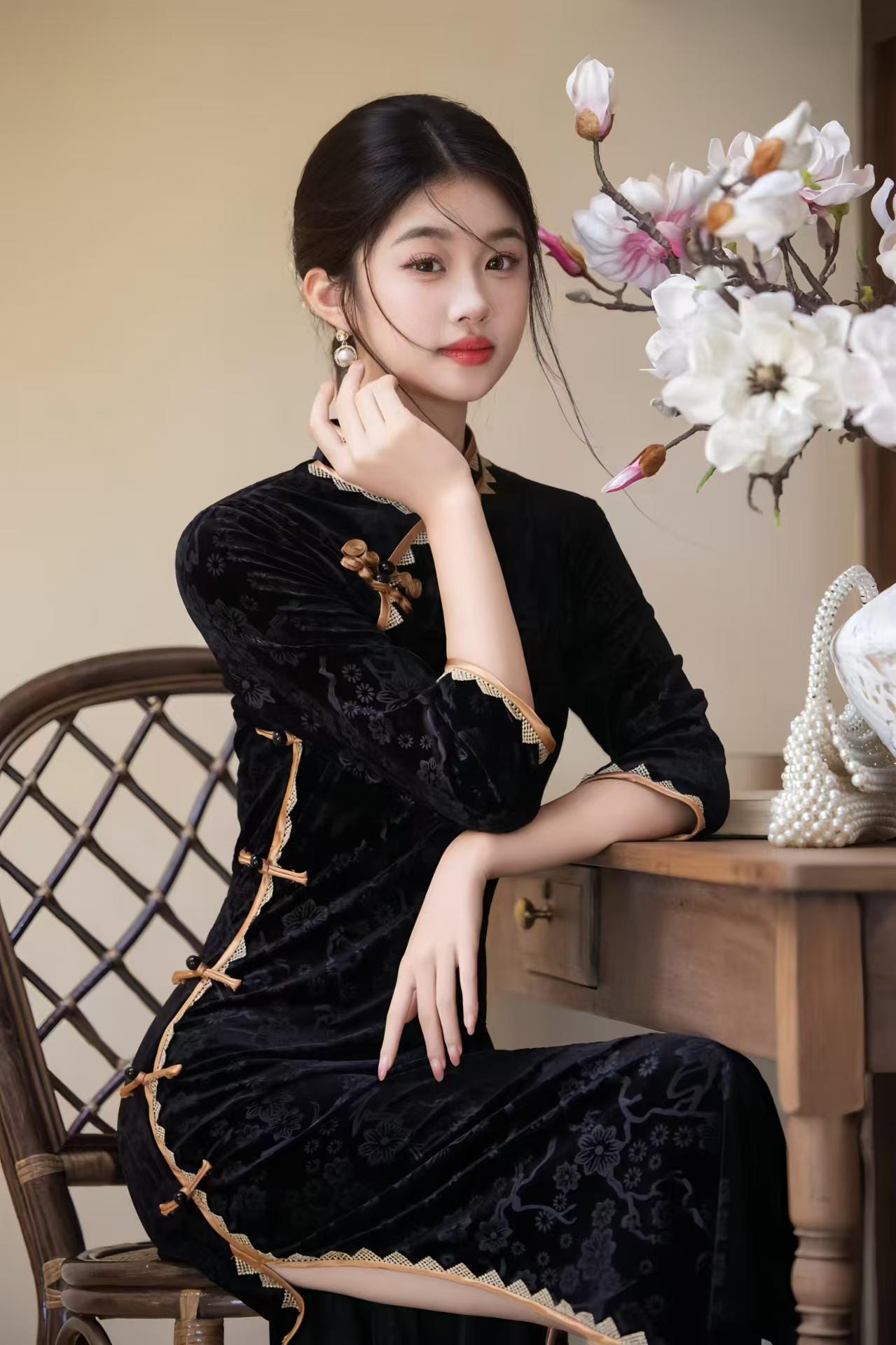 Luxury Velvet Qipao Dress, Black Embossed Cheongsam with Gold Trim, Elegant Oriental Midi Dress, Vintage Autumn Dress