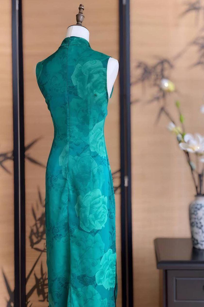 Vestido Qipao Verde Azulado Floral – Vestido Cheongsam Chino sin Mangas – Moda Oriental Tradicional – Vestido para Ceremonia de Té & Bodas