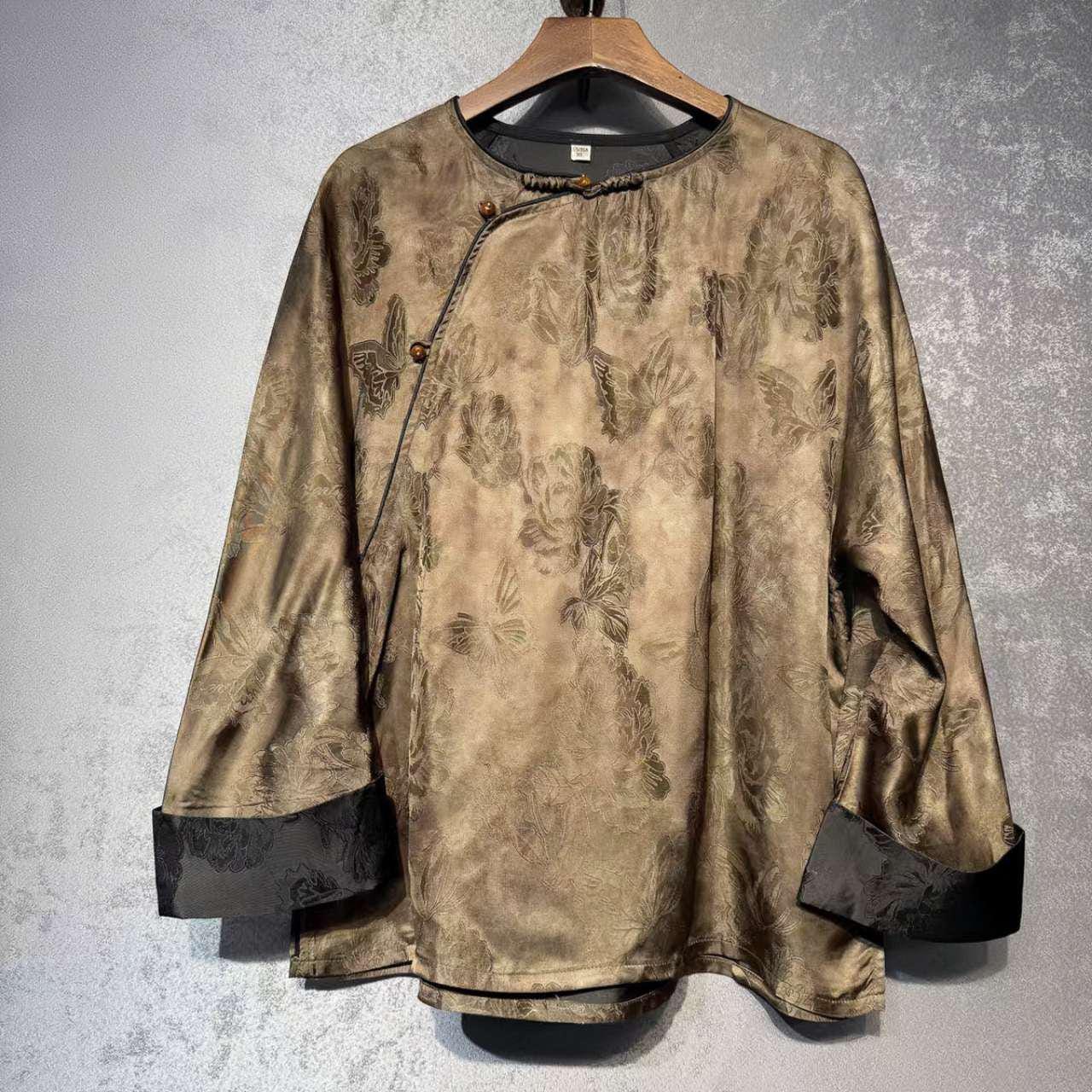 Green Silk Tang Jacket, Chinese Brocade Shirt, Vintage Oriental Top, Unisex Hanfu Outerwear, Lunar New Year Outfit, Classic Asian Jacket