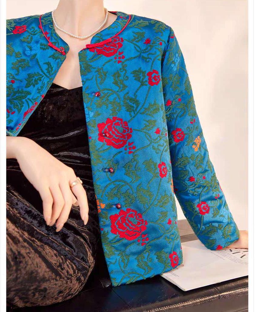 Chaqueta Tang de Brocado Chino | Abrigo Mandarín con Relieve Floral | Ropa Oriental Vintage | Moda Cultural Elegante