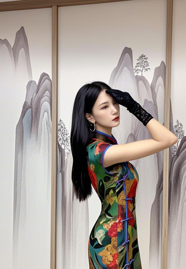 Women's Elegant Silk Qipao Cheongsam Dress – Maxi – additional product view