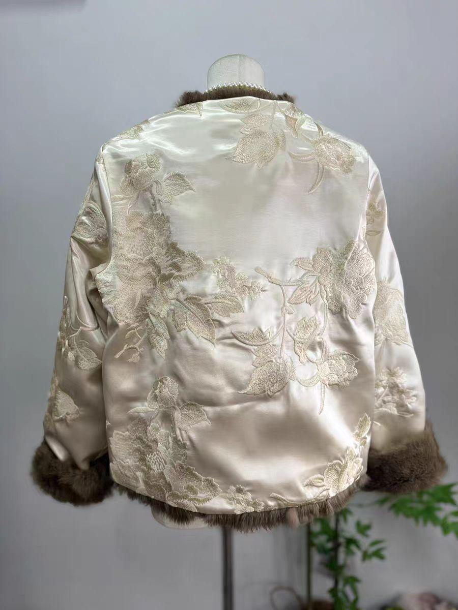 Women's Floral Silk Chinese Tang Jacket – Long Sleeve – additional product view