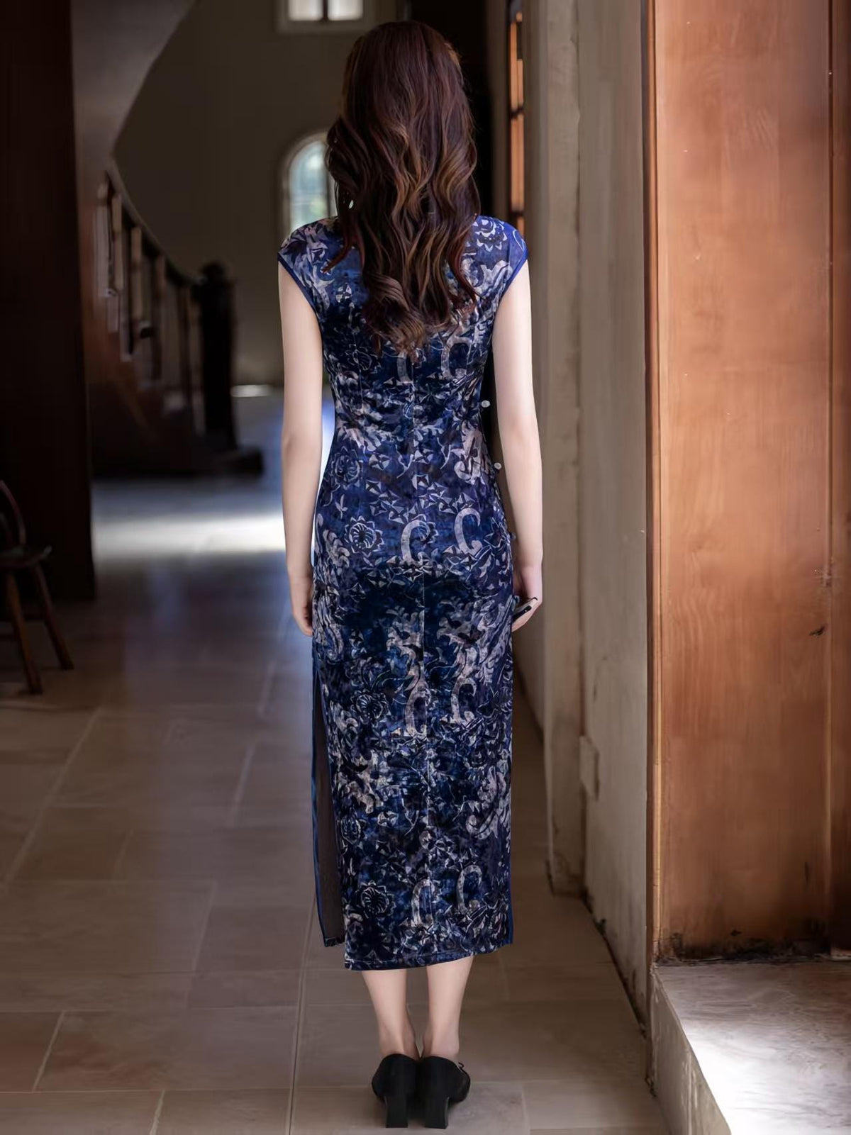Women's Blue Elegant Velvet Qipao Cheongsam Dress – additional product view