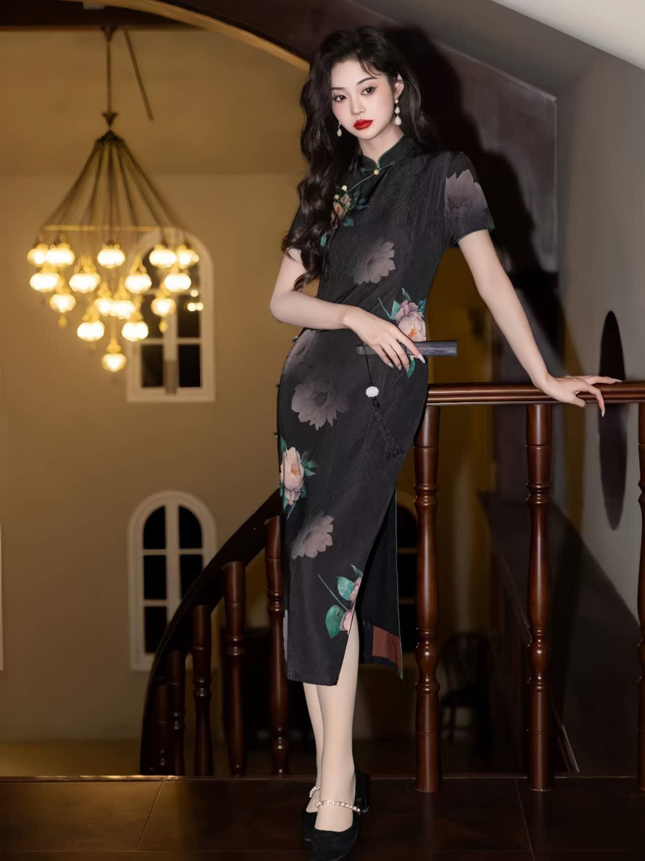 Qipao de raso negro, Elegante Cheongsam floral, Vestido chino vintage, Traje de novia asiático, Ceremonia del Té, Vestido de noche formal