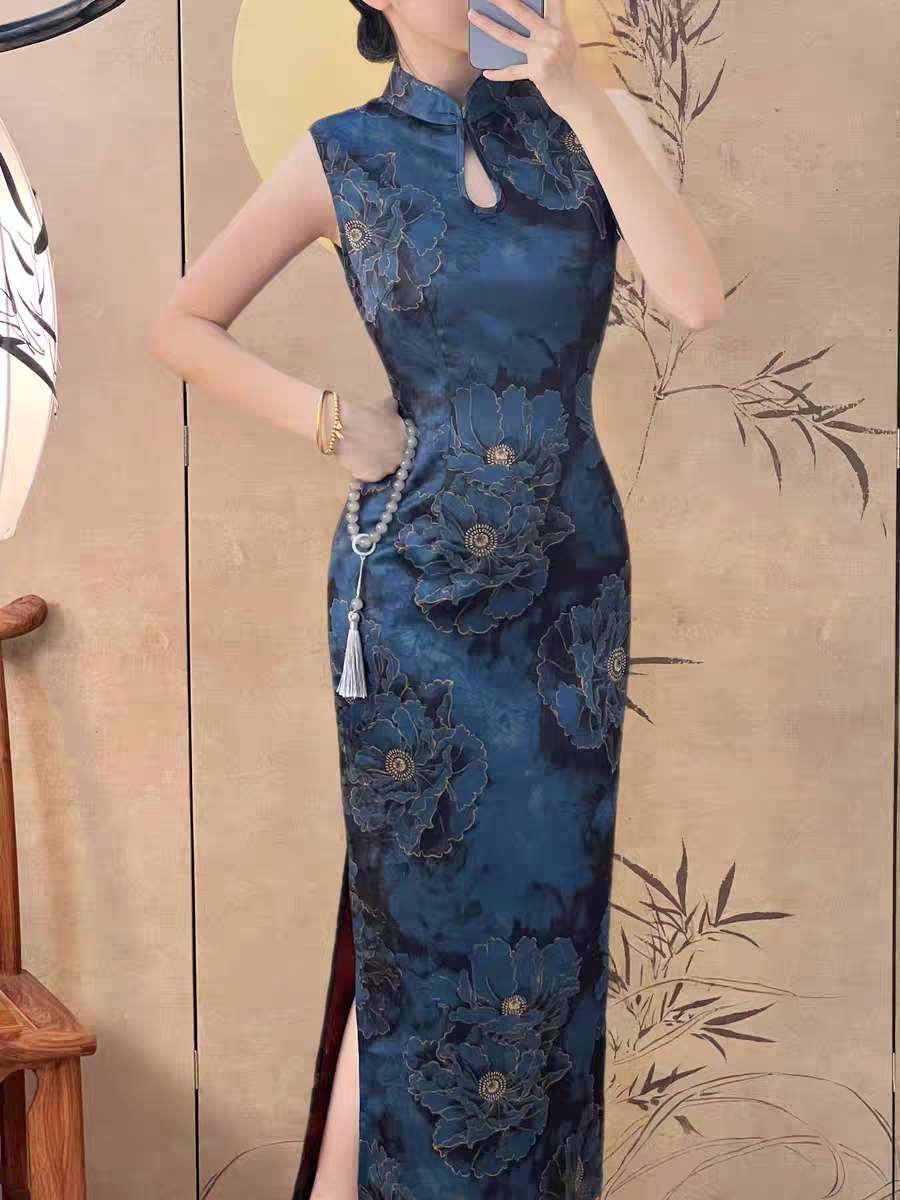 Sleeveless Oriental Cheongsam, Vintage Summer Qipao for Women, Gift for Her, Floral Design Cheongsam