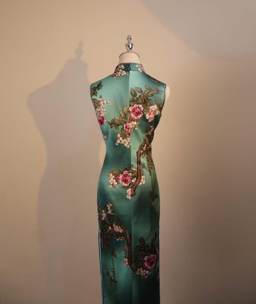 Elegante Vestido Cheongsam de Seda Lujo Verde, Vestido Chino Tradicional Floral para Ceremonia de Té, Regalo Perfecto para Ella