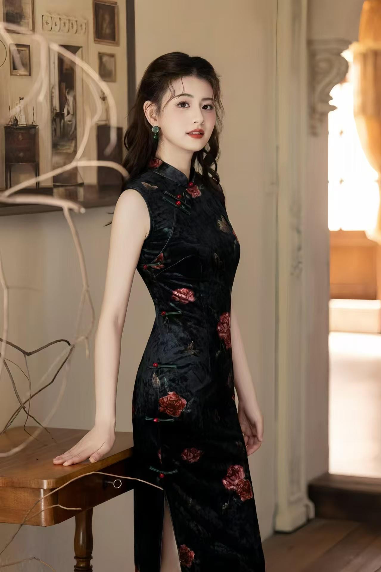 Black Velvet Qipao, Red Rose Floral Print Sleeveless Dress, Traditional Chinese Dress, Elegant Vintage Cheongsam