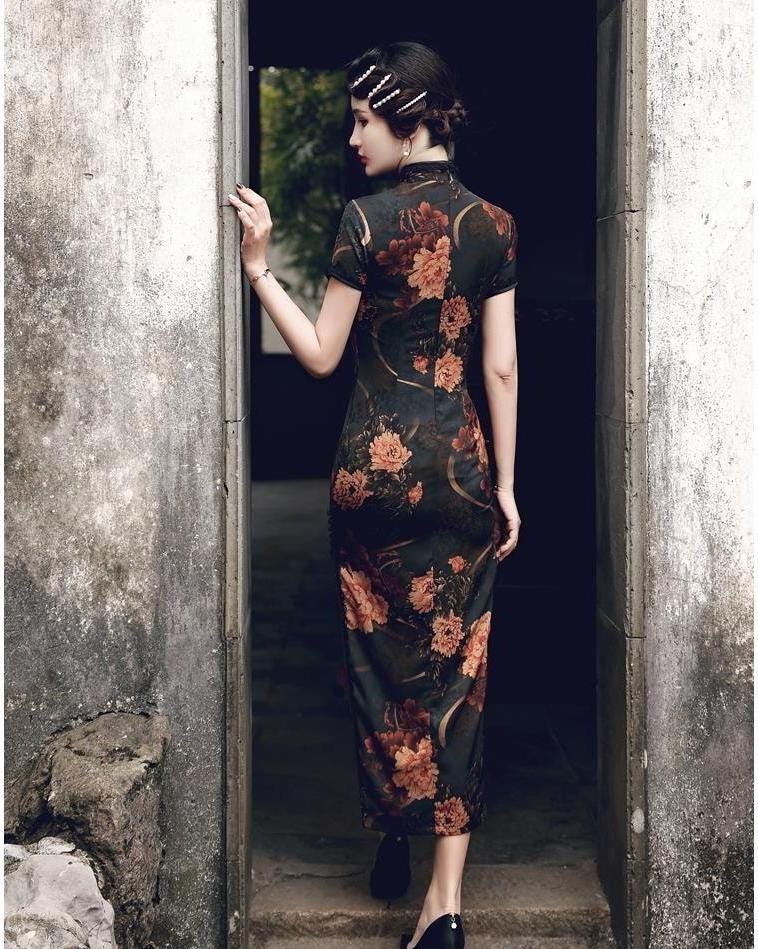 Qipao tradicional chino,vestido cheongsam floral,ropa vintage asiática,moda oriental elegante,vestido largo con abertura, vestido de fiesta