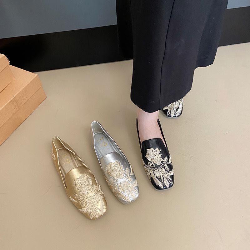 Mocasines artísticos de punta cuadrada, mocasines bordados de loto, flats bordados retro, zapatos cómodos estilo qipao, regalo para mamá
