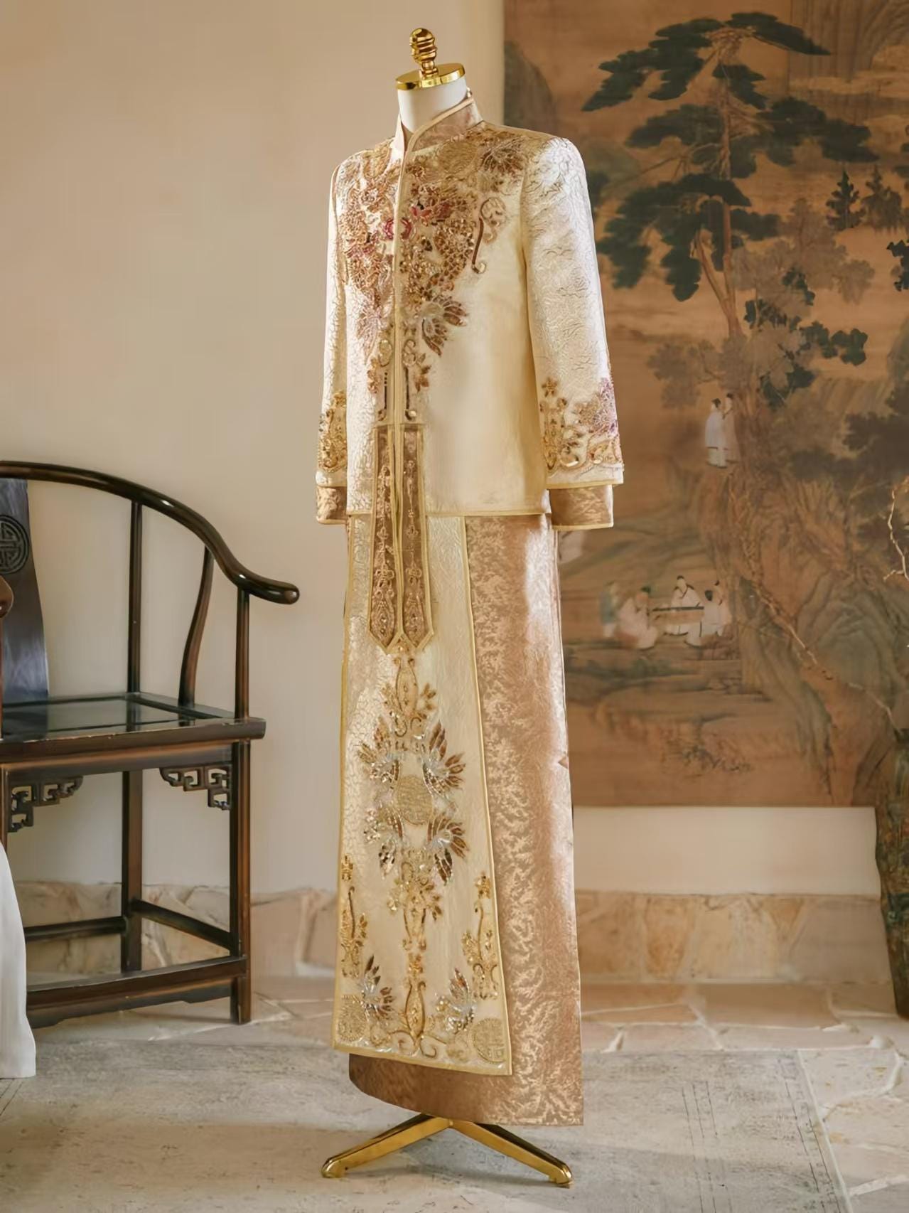 Dragon and Phoenix Embroidered Wedding Dress, Chinese Silk Brocade Groom Suit, Luxury Traditional Wedding Dress, Long-Sleeved Wedding Dress
