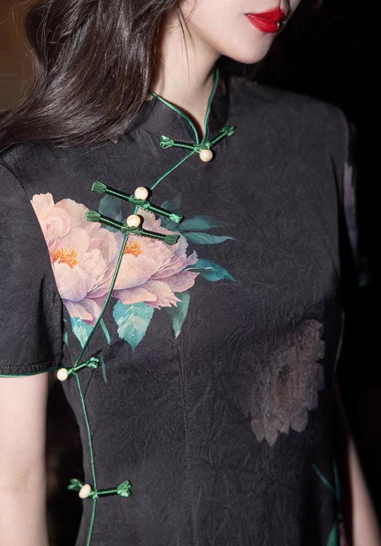 Qipao de raso negro, Elegante Cheongsam floral, Vestido chino vintage, Traje de novia asiático, Ceremonia del Té, Vestido de noche formal