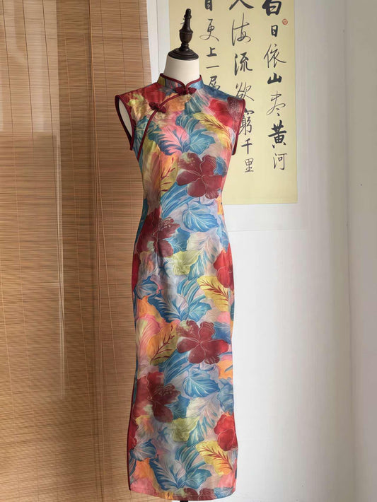 Atrevido Vestido Chino de Colores con Alegres Estampados,Summer Celebration Qipao, Energetic Oriental Dress ,Dopamine Style Cheongsam