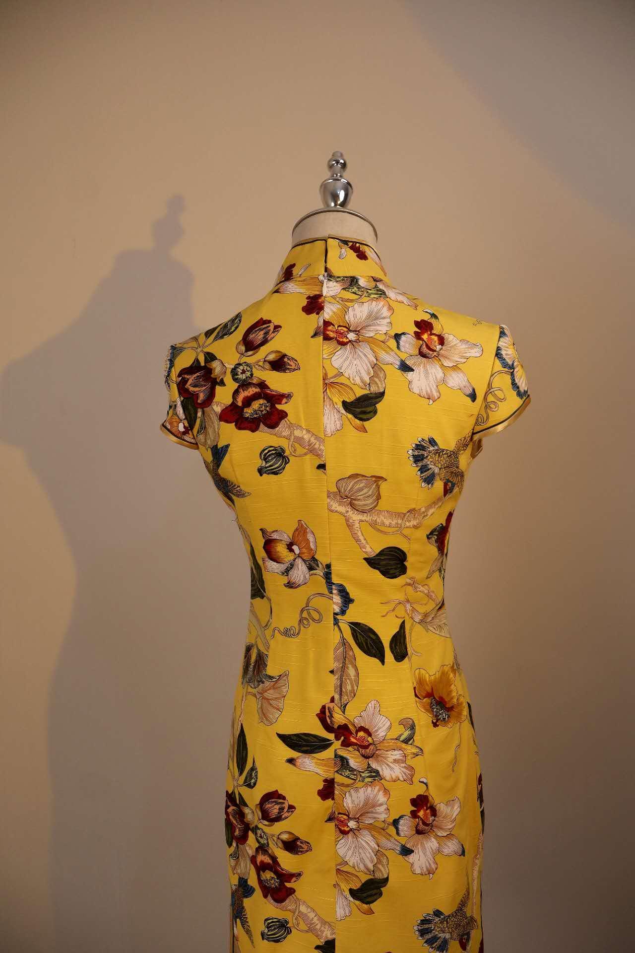 Vestido Cheongsam de Algodón Vibrante, Ropa Floral para Ceremonia de Té, Regalo Único para Ella, Vestido Chino Cheongsam, personalizado