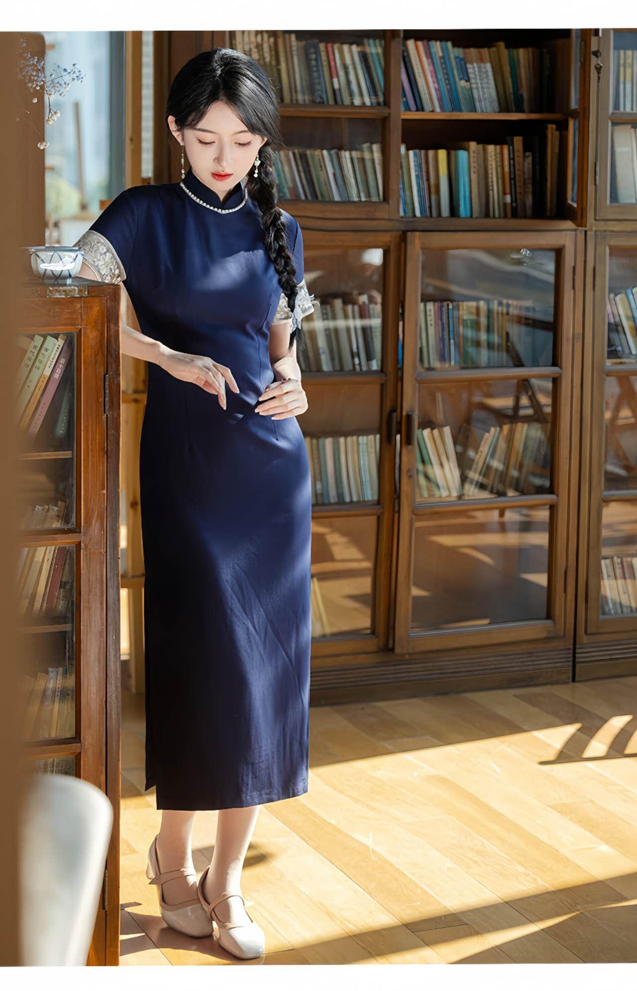 Cheongsam de lino azul - Cheongsam minimalista azul marino - Qipao de lino Tencel sostenible con puños bordados - Regalo chic para ella