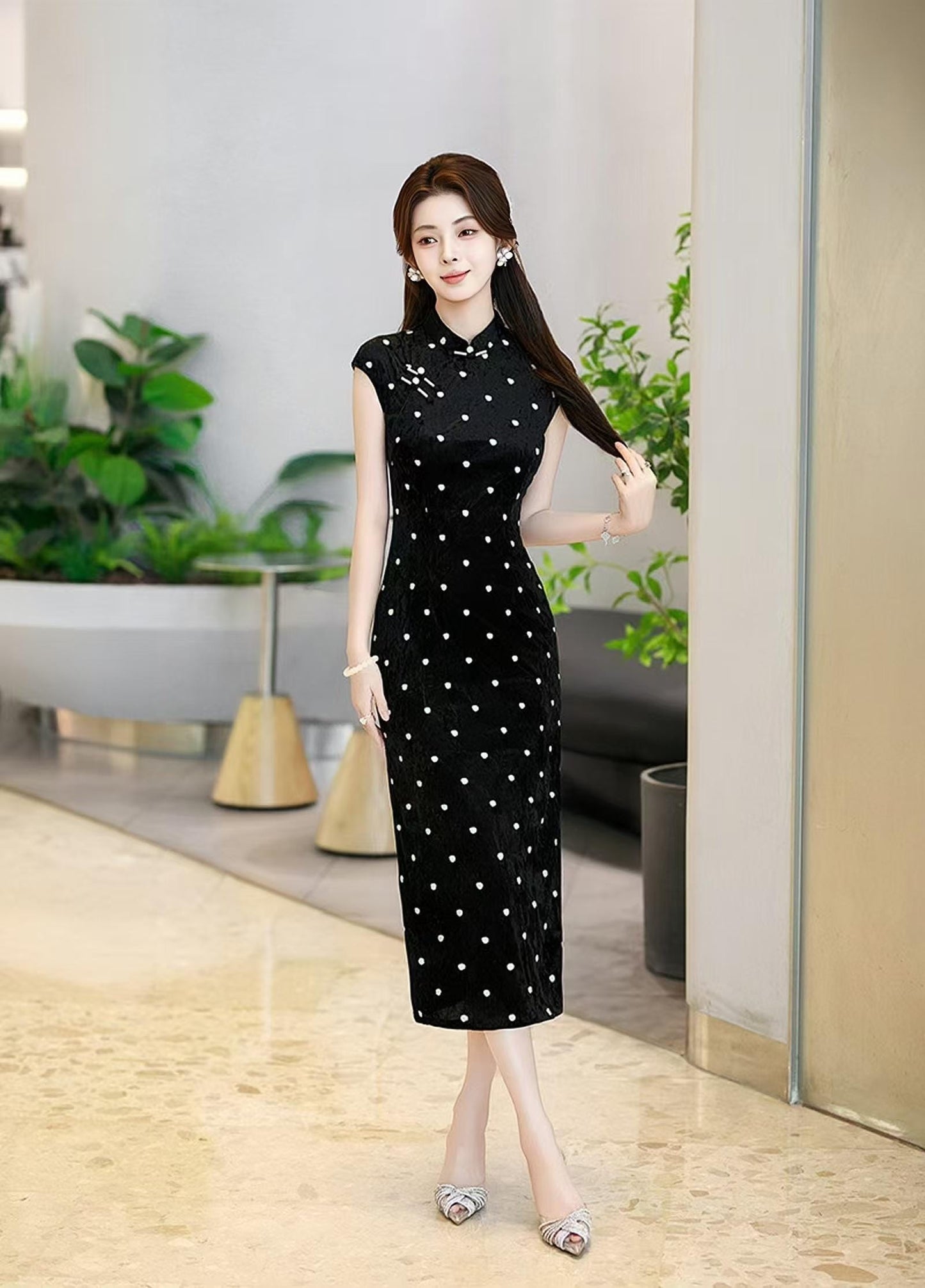 Black Velvet Polka Dot Qipao, Chinese Dress, Elegant Long Cheongsam, Vintage Asian Party Dress, Formal, Tea Ceremony