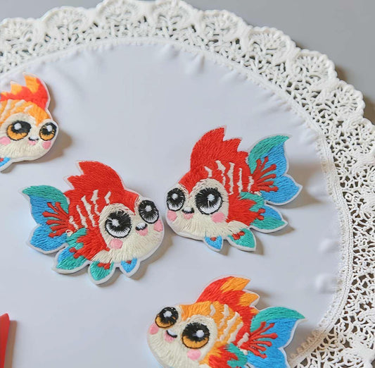 Un par de parches de peces dorados Chino Vintage,Bordado Lindo,parche bordado con plancha, parche para bolso, mochila, accesorios de vestir
