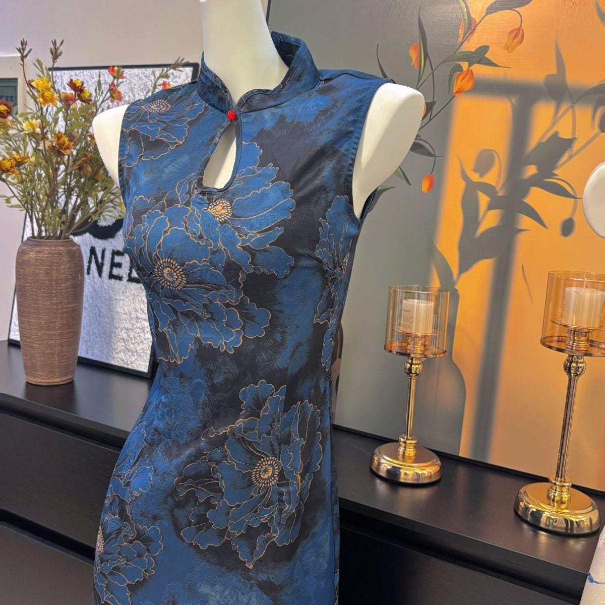 Sleeveless Oriental Cheongsam, Vintage Summer Qipao for Women, Gift for Her, Floral Design Cheongsam