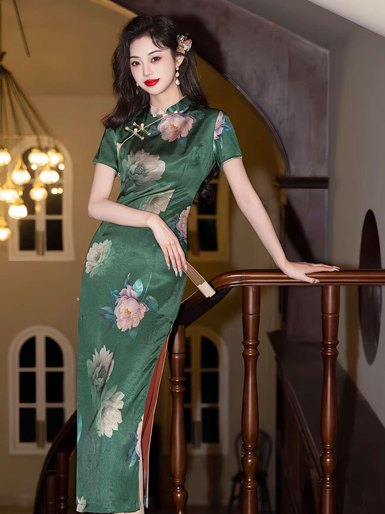 Qipao de raso verde, Elegante Cheongsam floral, Vestido chino vintage, Vestido verde oscuro, Traje de novia asiático, Ceremonia del Té