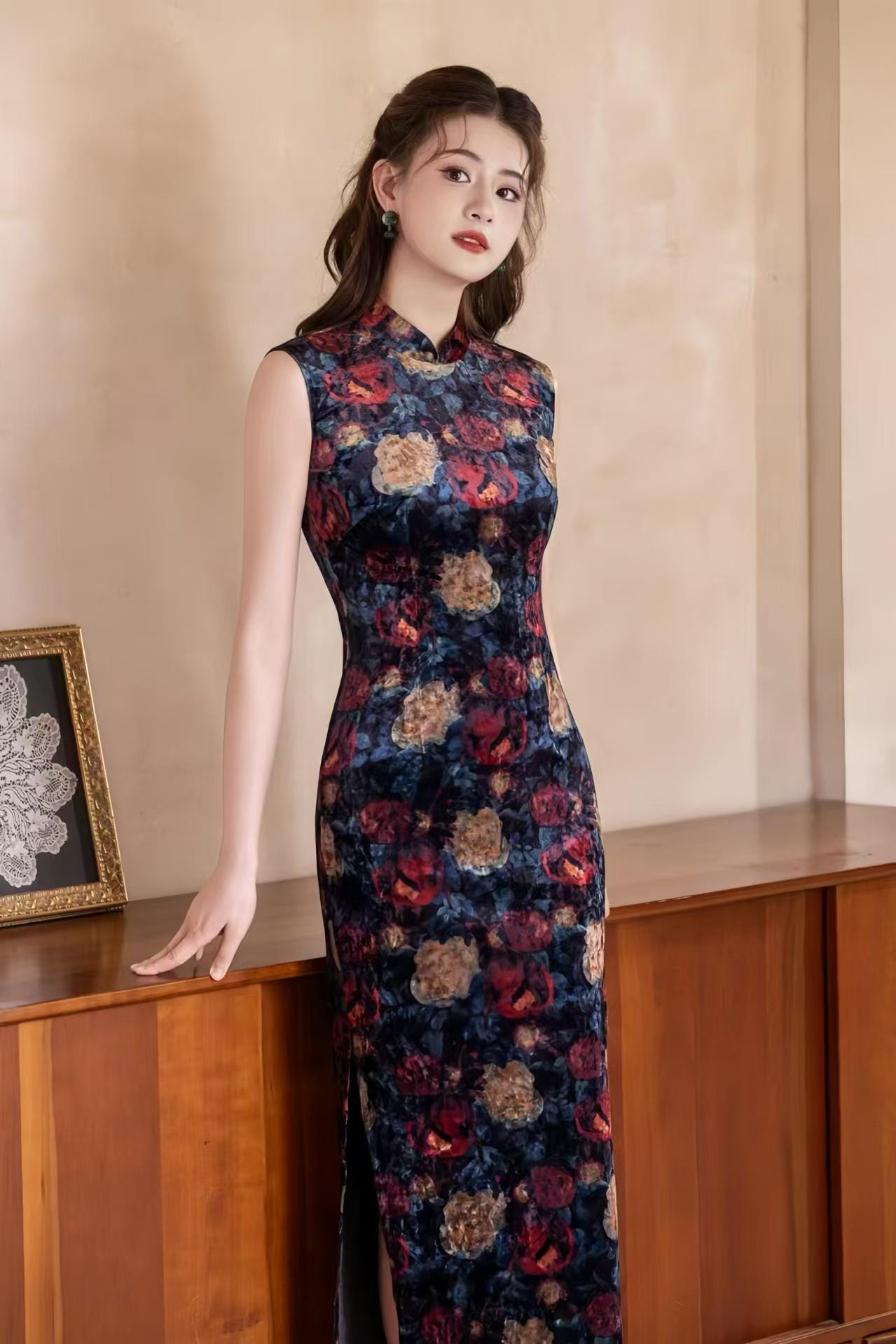 Velvet Qipao Dress, Chinese Cheongsam Dress, Vintage Floral Midi Dress, Elegant Autumn Party Dress, Sleeveless Oriental Dress