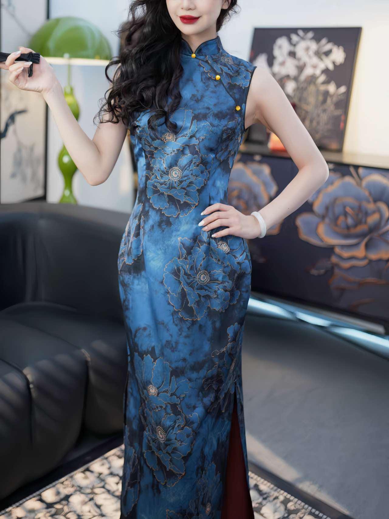Sleeveless Oriental Cheongsam, Vintage Summer Qipao for Women, Gift for Her, Floral Design Cheongsam