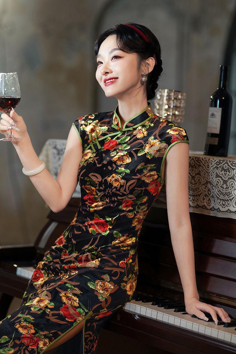 Women's Floral Velvet Qipao Cheongsam Dress – additional product view