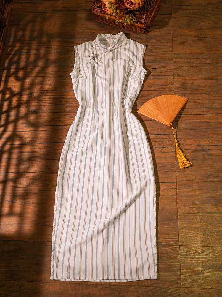 Women's White Vintage Qipao Cheongsam Dress – Striped Maxi – additional product view