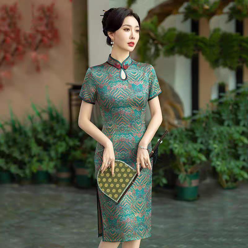 Women's Red Vintage Brocade Qipao Cheongsam Dress – additional product view