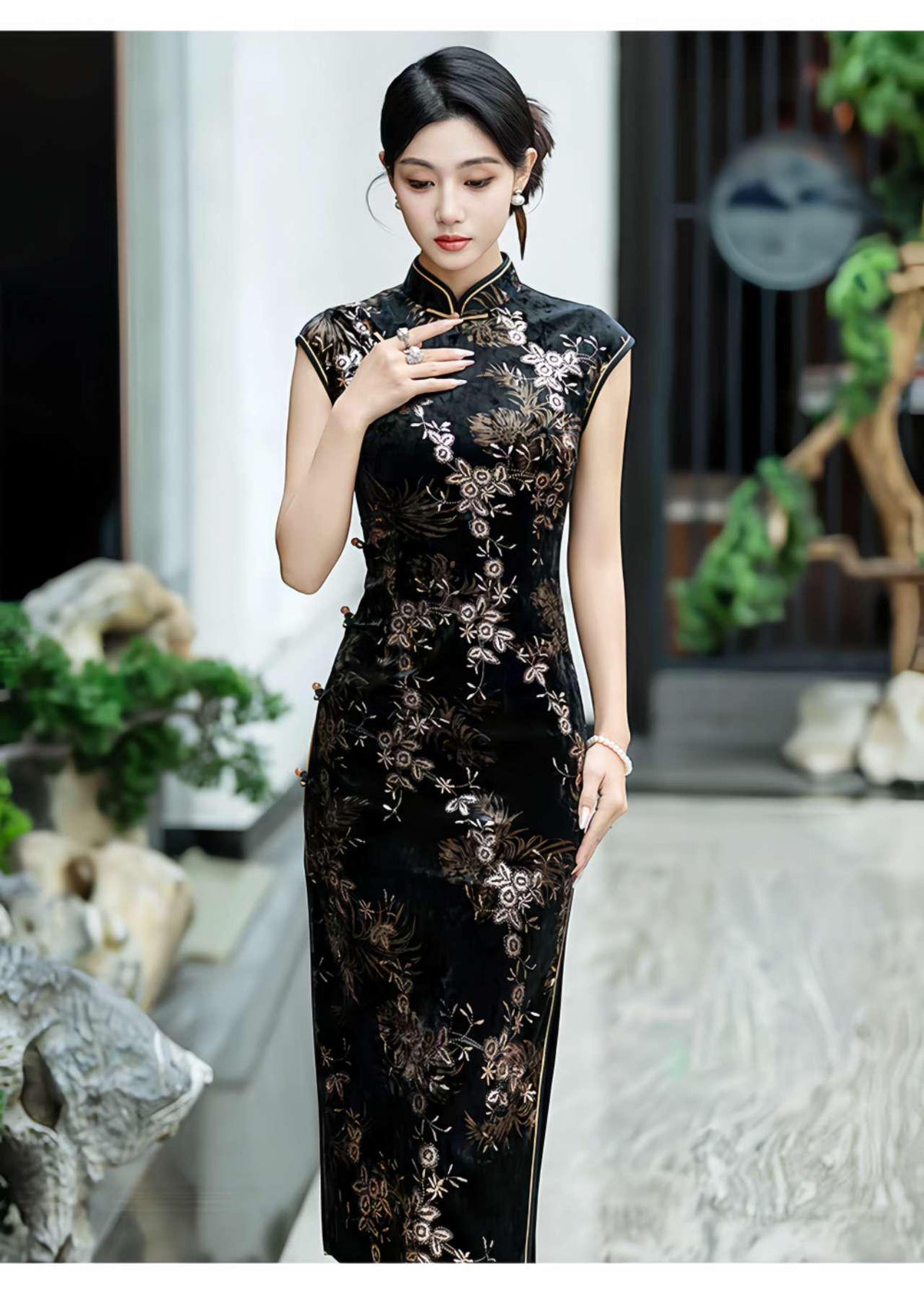 Women's Black Floral Velvet Qipao Cheongsam Dress – Floral Embroidery – additional product view