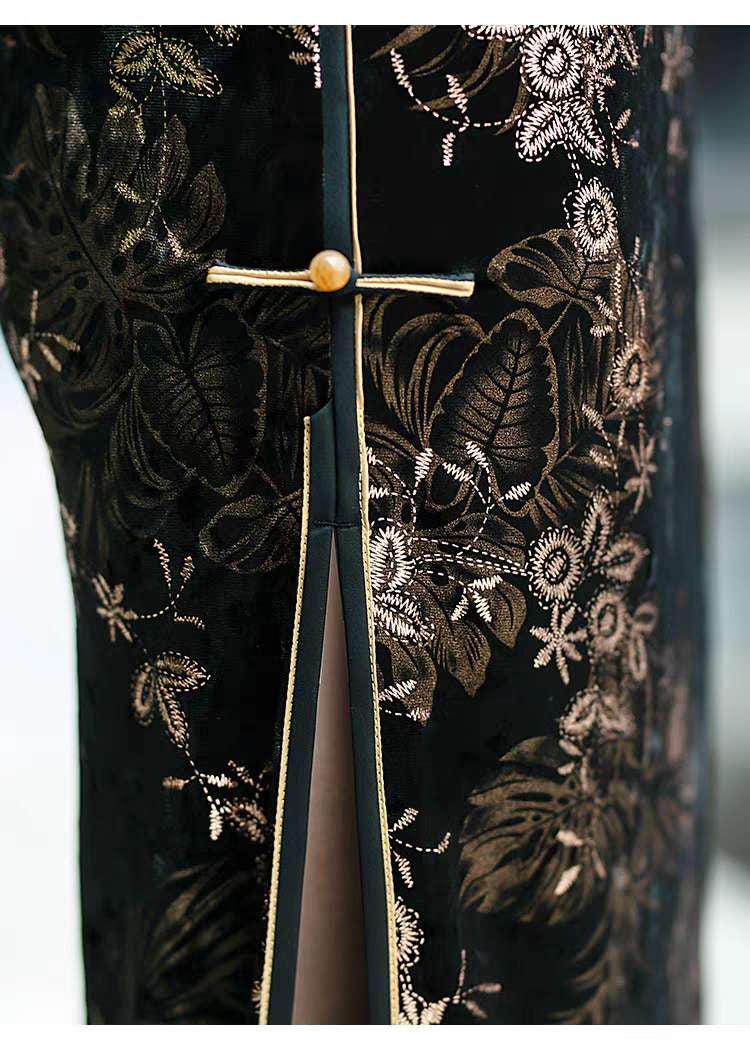 Women's Black Floral Velvet Qipao Cheongsam Dress – Floral Embroidery – additional product view