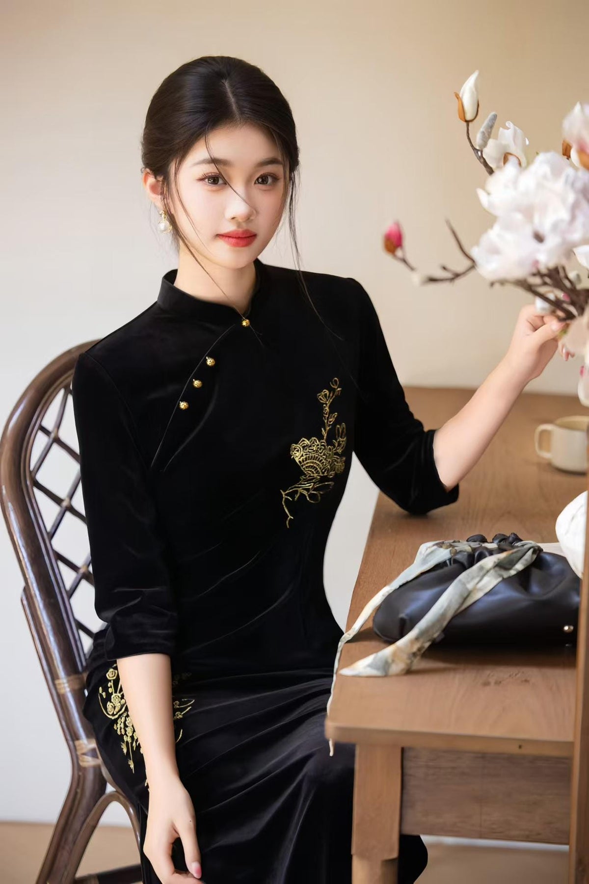 Women's Black Floral Velvet Qipao Cheongsam Dress – Floral Embroidery Midi – additional product view