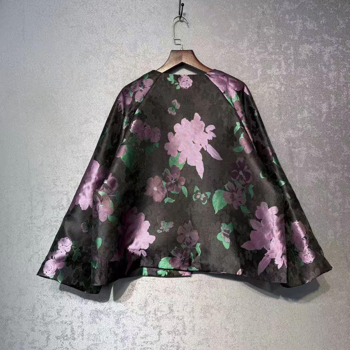Women's Green Floral Velvet Chinese Tang Jacket – additional product view