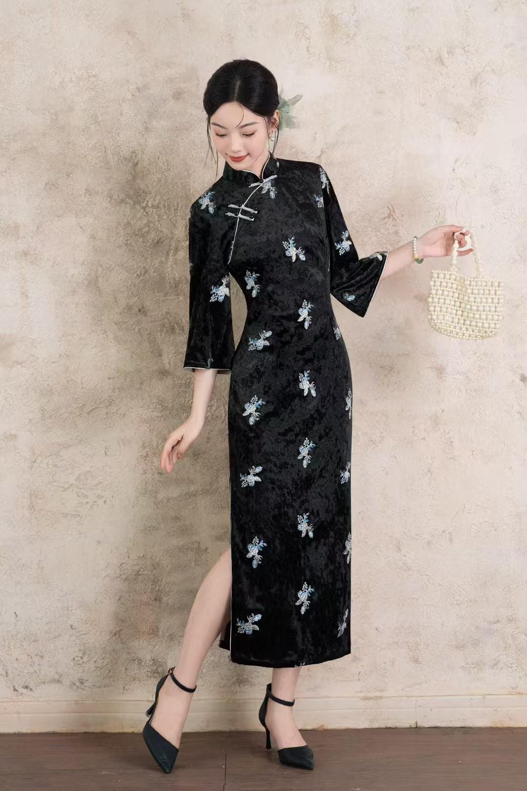 Women's Black Embroidered Velvet Qipao Cheongsam Dress