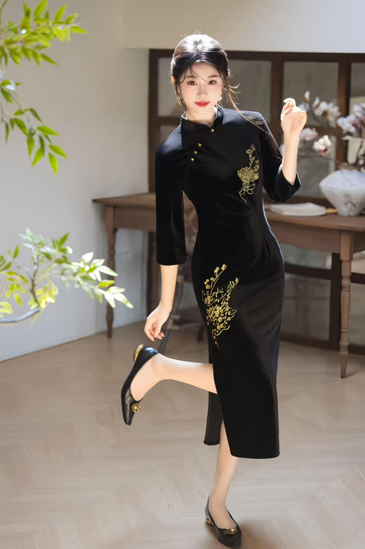 Women's Black Floral Velvet Qipao Cheongsam Dress – Floral Embroidery Midi