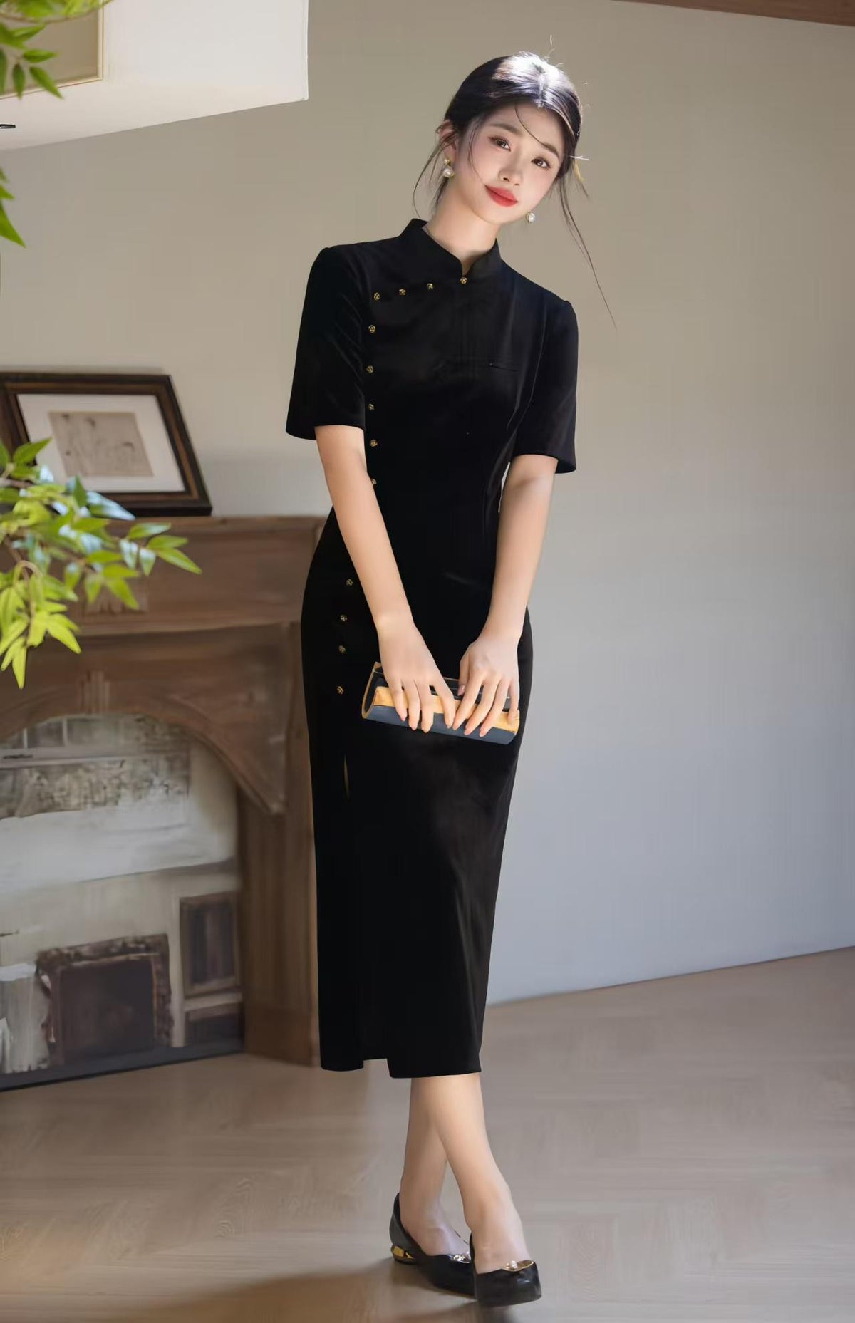 Women's Black Elegant Velvet Qipao Cheongsam Dress – Midi – additional product view
