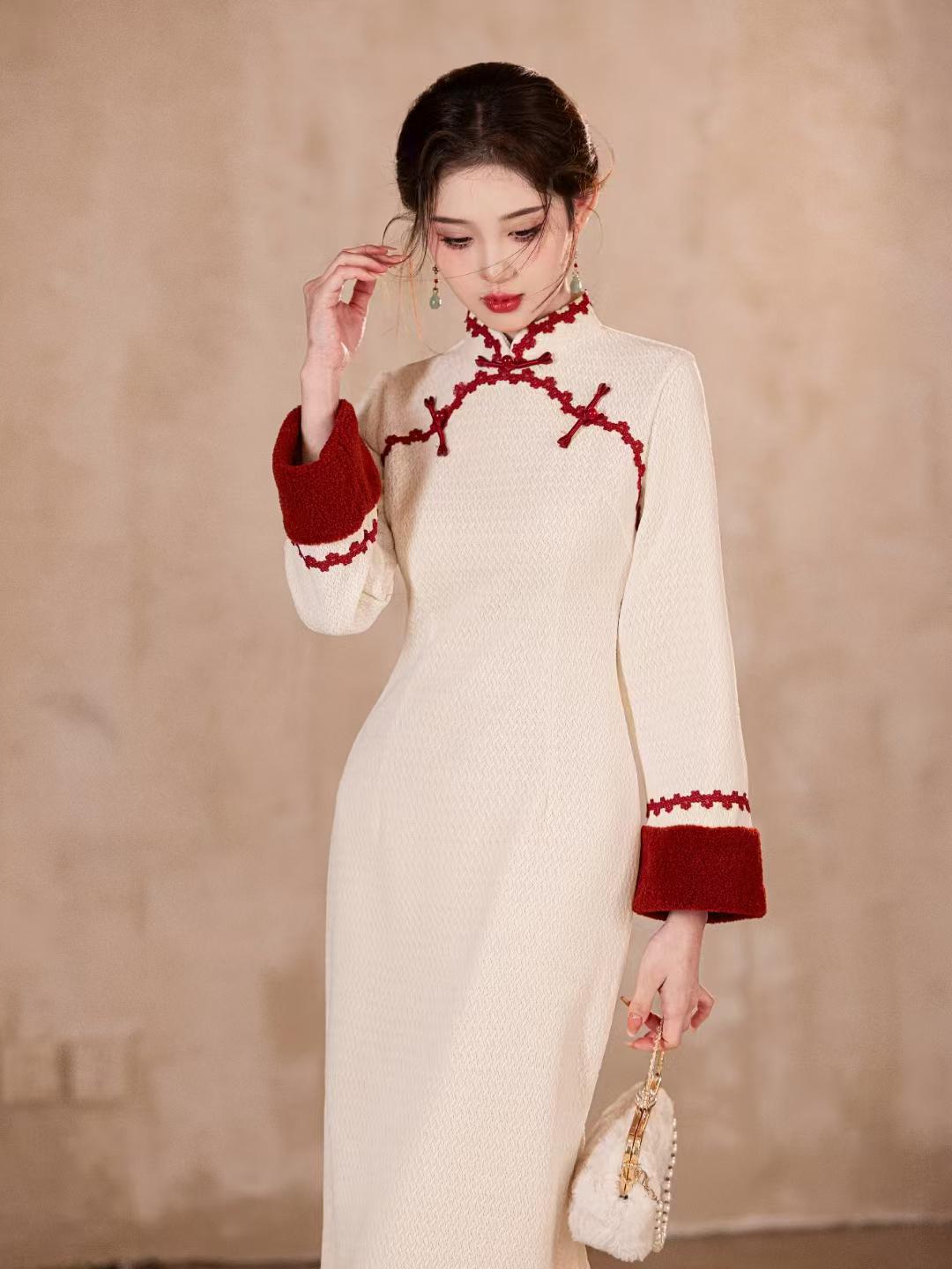 Women's White Vintage Lace Qipao Cheongsam Dress – Long Sleeve – additional product view