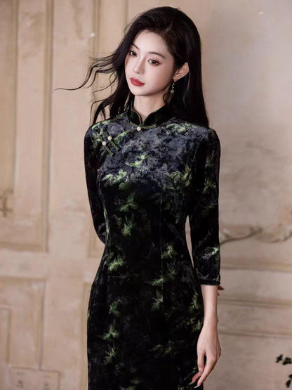 Women's Green Vintage Velvet Qipao Cheongsam Dress – Printed Long Sleeve – additional product view