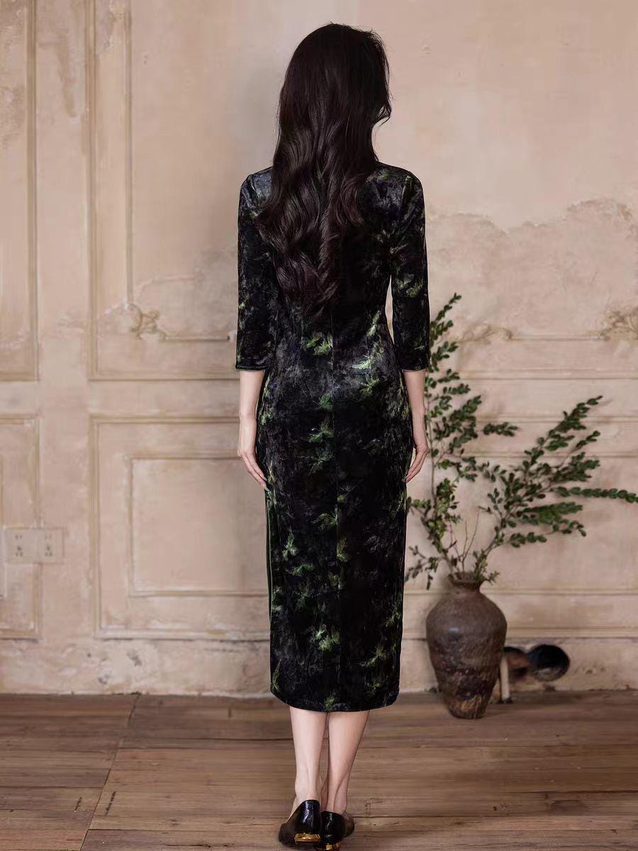 Women's Green Vintage Velvet Qipao Cheongsam Dress – Printed Long Sleeve – additional product view