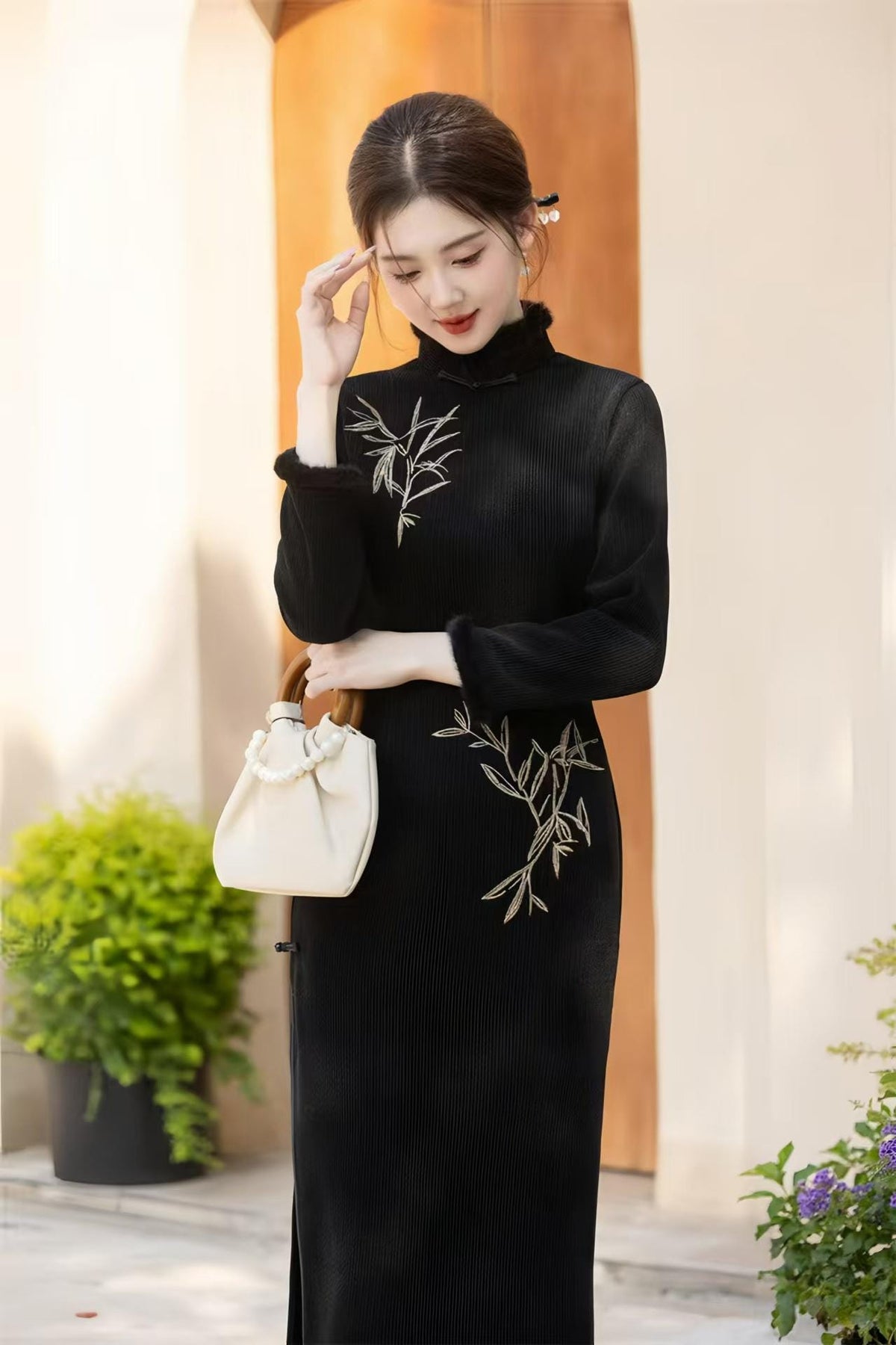Women's Black Embroidered Qipao Cheongsam Dress – Cotton – additional product view