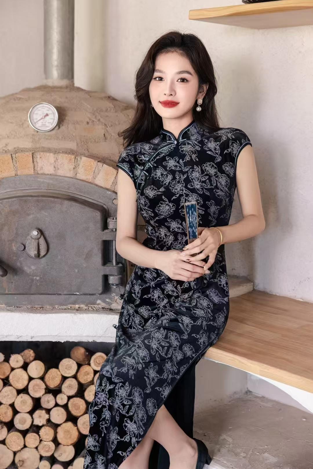 Women's Black Floral Velvet Qipao Cheongsam Dress – Long – additional product view