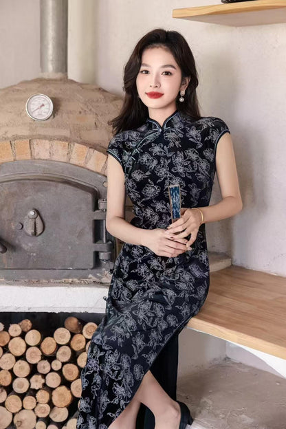 Women's Black Floral Velvet Qipao Cheongsam Dress – Long – additional product view