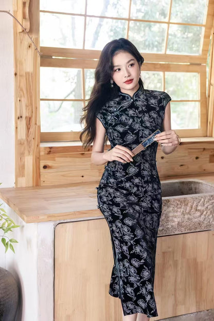 Women's Black Floral Velvet Qipao Cheongsam Dress – Long – additional product view