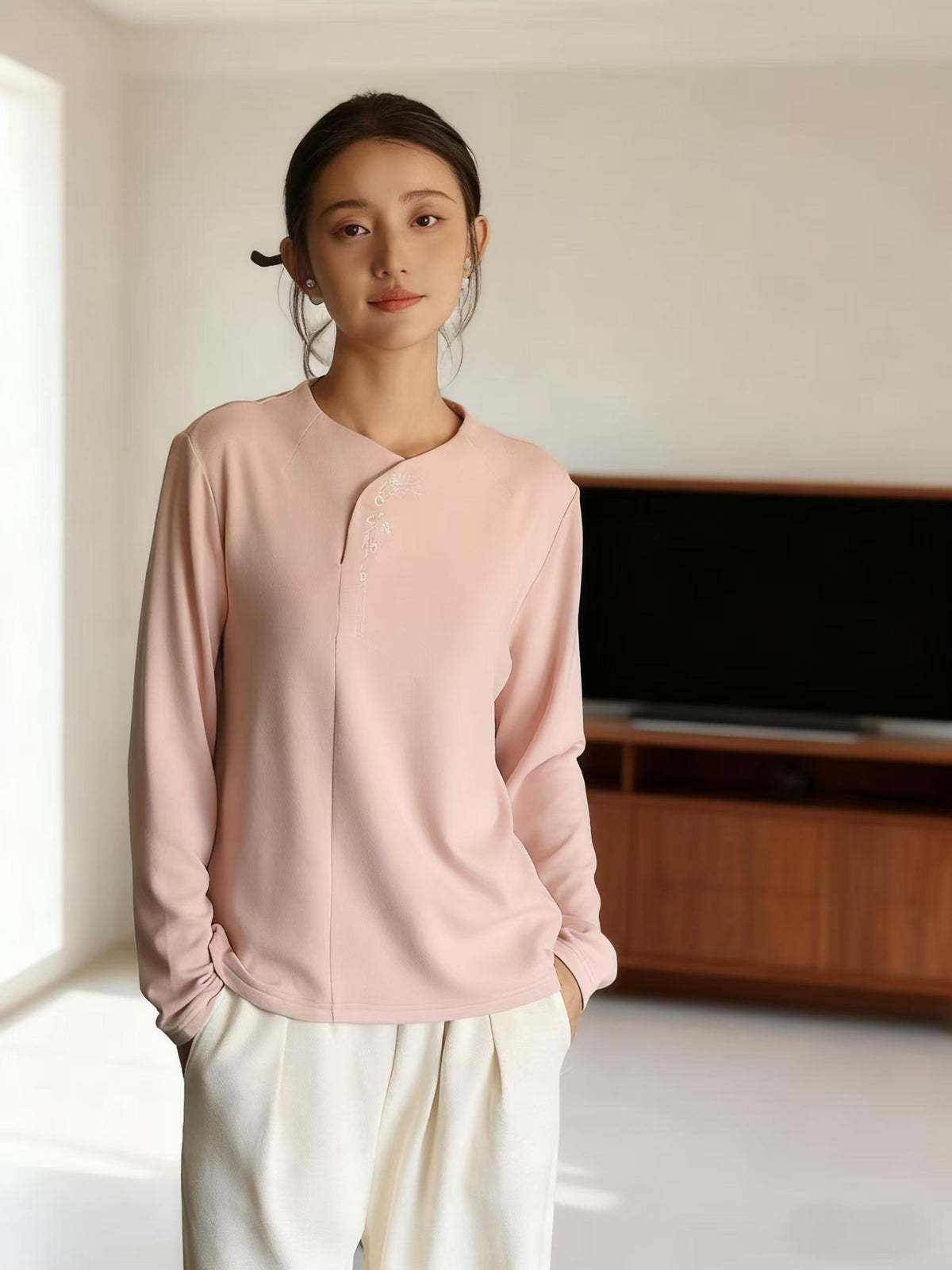 Women's Embroidered Chinese Style Blouse – High Collar – additional product view